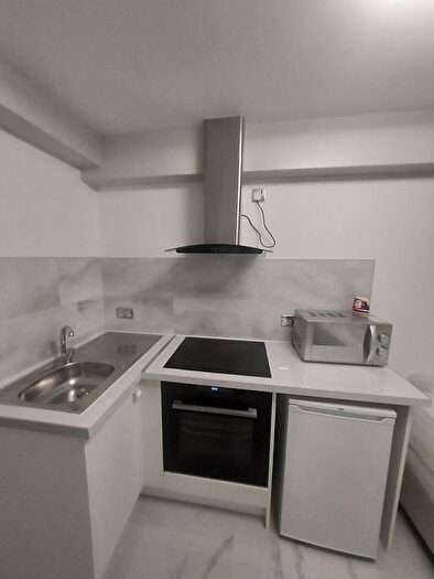 Studio To Rent In Shropshire Close, Mitcham, CR4