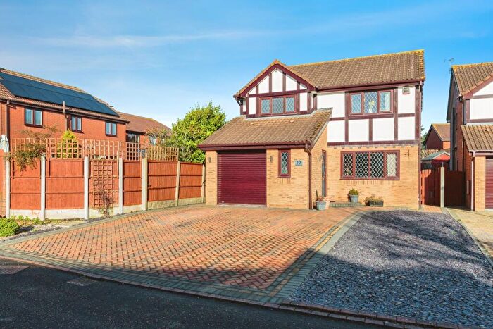 4 Bedroom Detached House For Sale In Fallowfield Close, Wesham, Preston, Lancashire, PR4