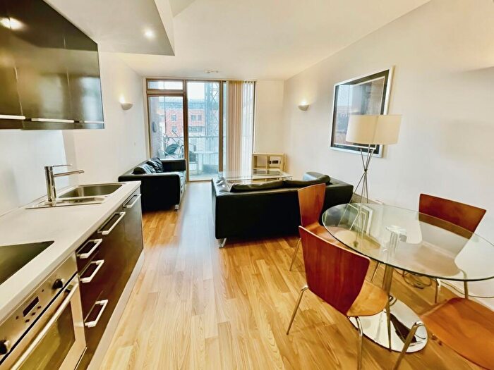 2 Bedroom Flat To Rent In West Point, Wellington Street, Leeds, West Yorkshire, LS1