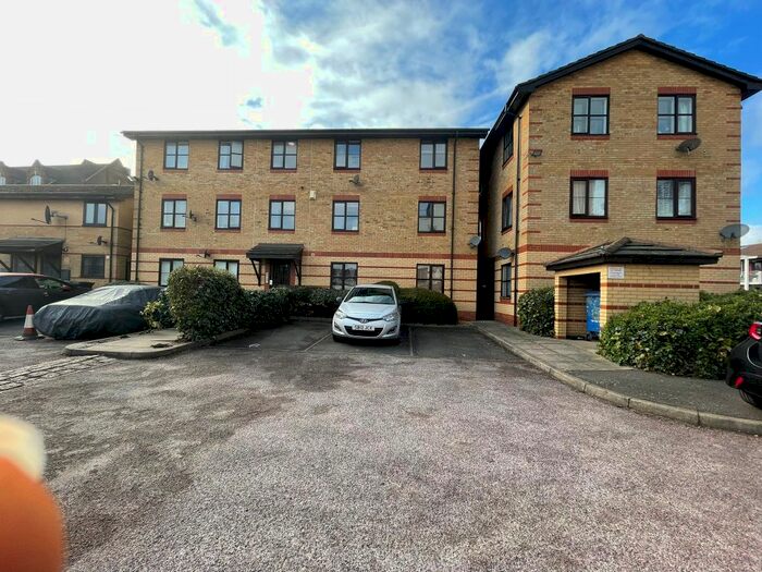 1 Bedroom Flat To Rent In Reynard Close, London, SE4