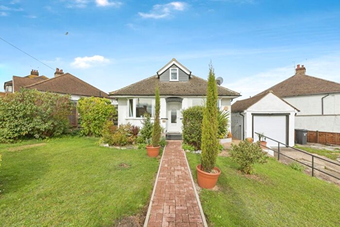 3 Bedroom Bungalow For Sale In Thomas Drive, Gravesend, Kent, DA12