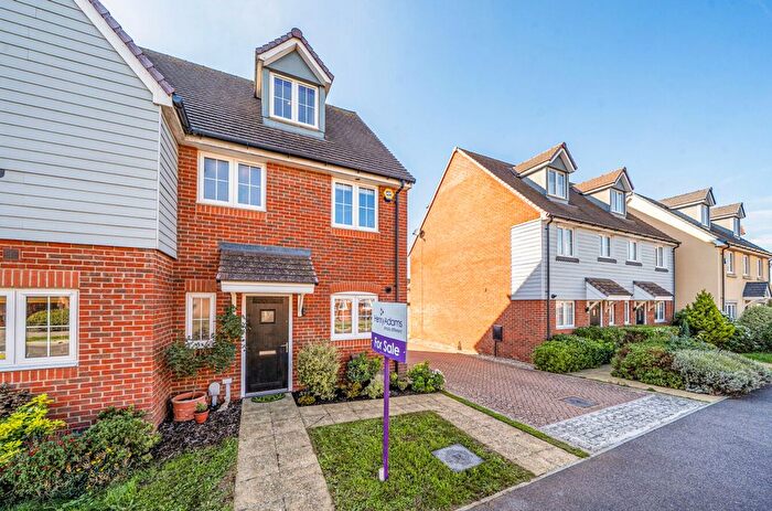 4 Bedroom Terraced House For Sale In Longacres Way, Chichester, PO20