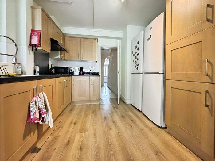 4 Bedroom House To Rent In Devonshire Road, Southampton, Hampshire, SO15