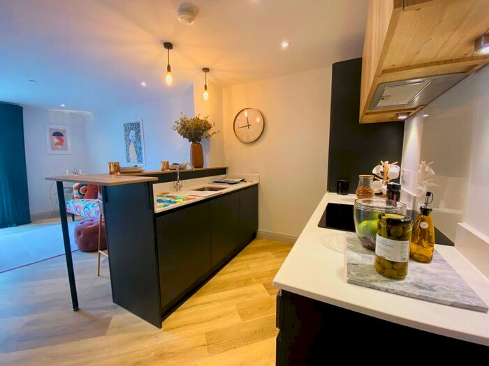 1 Bedroom Flat To Rent In Commercial Road, Poole, BH14