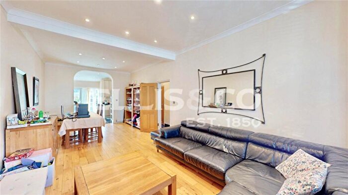 4 Bedroom Terraced House For Sale In Rosebank Avenue, Wembley, HA0