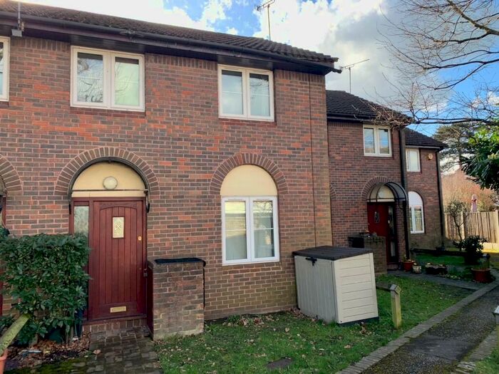 2 Bedroom Terraced House To Rent In Laurel Grove, Chelmsford, CM2