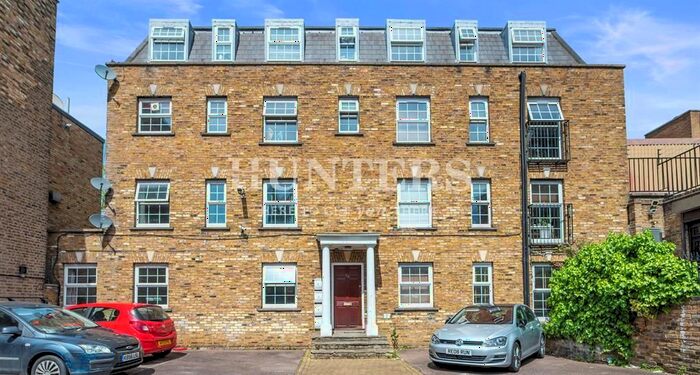 4 Bedroom Maisonette To Rent In Walford Road, London, London, N16