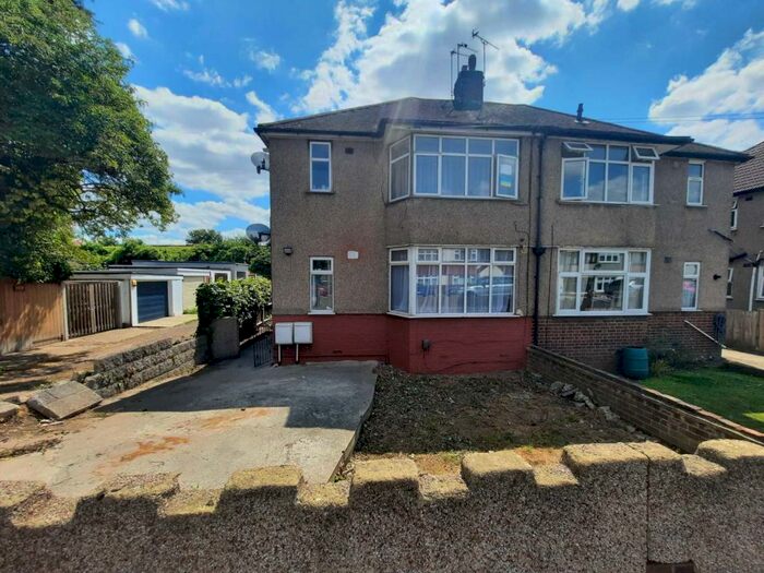 2 Bedroom Maisonette To Rent In Eversley Avenue, Bexleyheath, DA7
