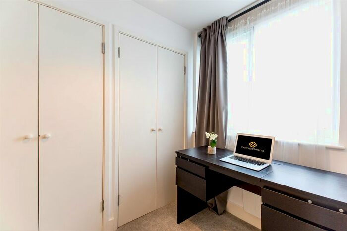 2 Bedroom Flat To Rent In Bride Court, London, EC4Y