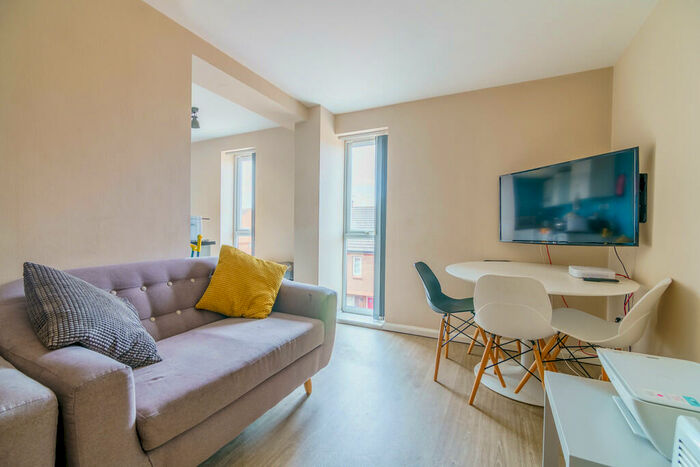 5 Bedroom Apartment To Rent In Forster Street, Nottingham, NG7