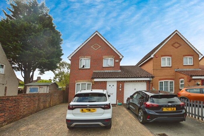 3 Bedroom Detached House To Rent In St. Marys Road Swanley, BR8