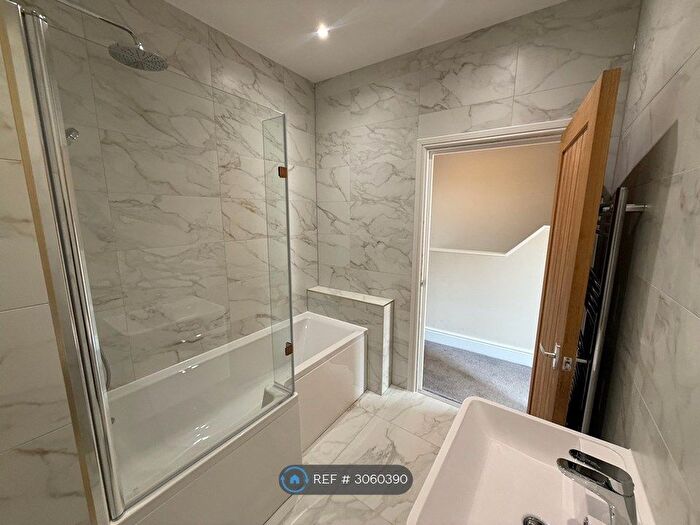 3 Bedroom Flat To Rent In Bedminster, Bristol, BS3
