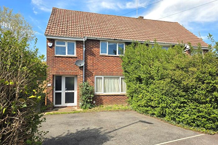 3 Bedroom Semi Detached House To Rent In Chandlers Ford, SO53