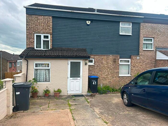 3 Bedroom End Of Terrace House To Rent In East Paddock Court, Northampton, NN3
