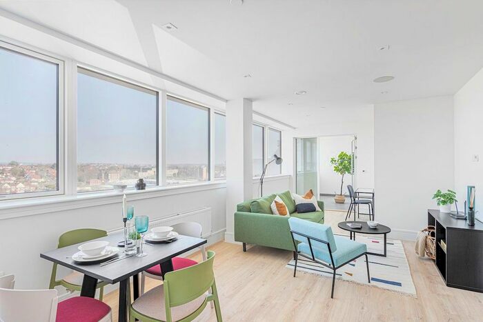 3 Bedroom Flat To Rent In Olympic Way, Wembley, HA9