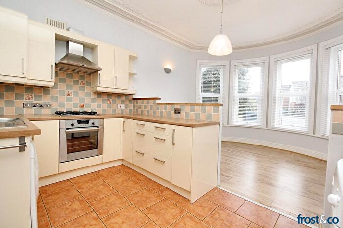 2 Bedroom Flat To Rent In Balmoral Road, Lower Parkstone, BH14
