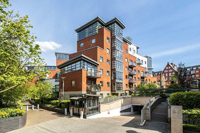 1 Bedroom Flat To Rent In Montaigne Close, London, SW1P