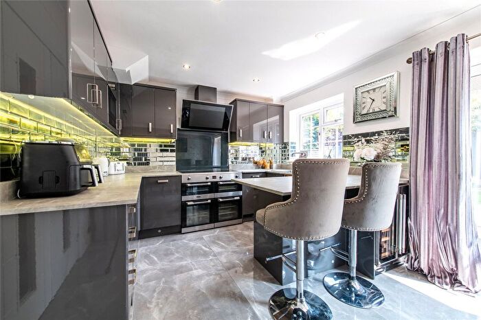 3 Bedroom Detached House For Sale In Hilton Road, Cliffe Woods, Rochester, Kent, ME3