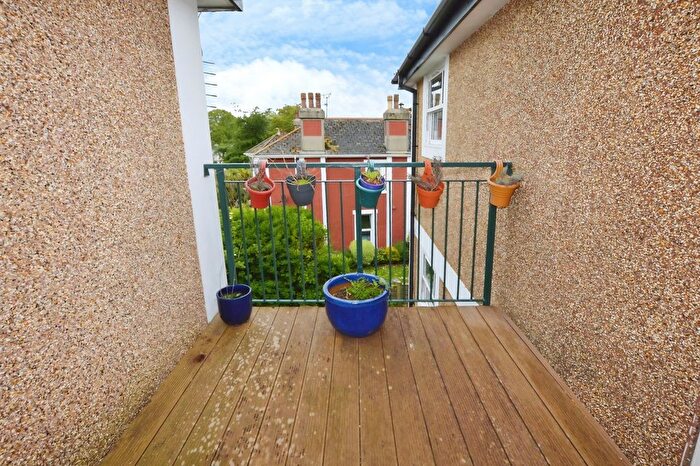 2 Bedroom Flat For Sale In Palermo Road, Babbacombe, Torquay, Devon, TQ1