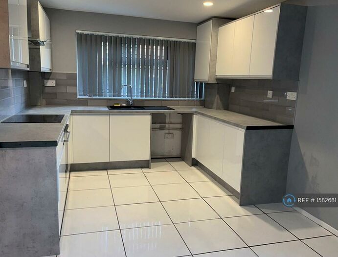 3 Bedroom End Of Terrace House To Rent In Rosebery Street, Birmingham, B18