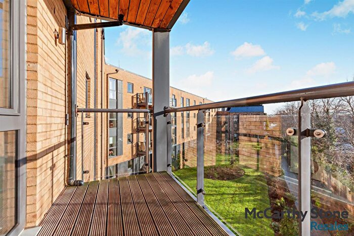 2 Bedroom Flat For Sale In Miami House, Princes Road, Chelmsford, Essex, CM2