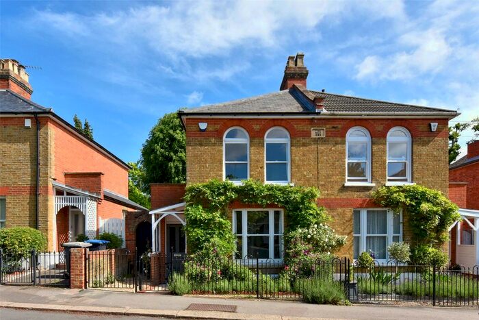 2 Bedroom End Of Terrace House To Rent In Middle Hill, Egham, Surrey, TW20