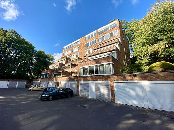 3 Bedroom Apartment To Rent In Sneyd Park, Druid Woods, BS9