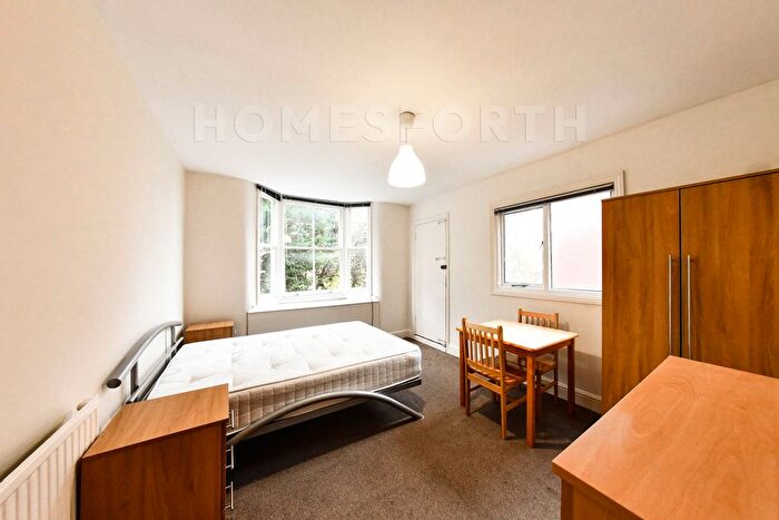 Studio To Rent In Stanley Gardens, Willesden Green, NW2