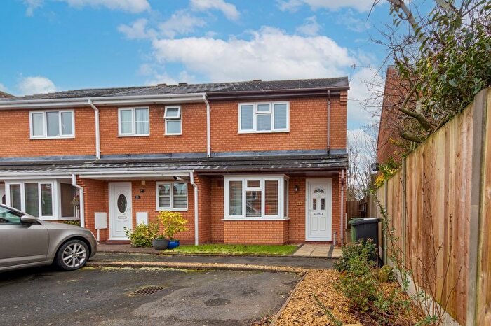 2 Bedroom End Of Terrace House For Sale In Peacock Close, Worcester, Worcestershire, WR5