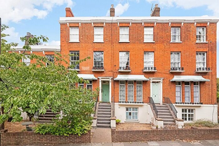 2 Bedroom Flat For Sale In Clifton Crescent, Peckham, London, SE15