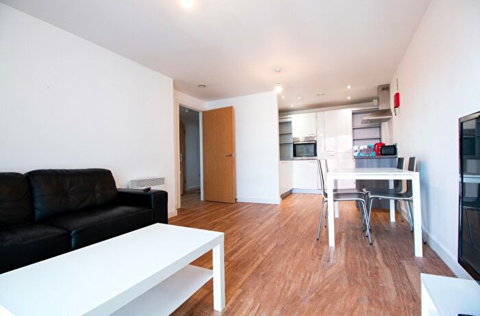 2 Bedroom Flat To Rent In The Courtyard, Stanhope St, Liverpool, L8