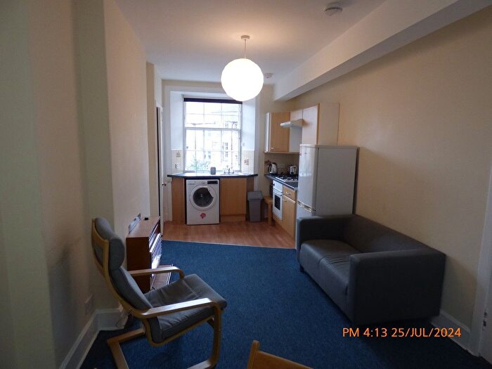 1 Bedroom Flat To Rent In Boroughloch Square, Edinburgh, EH8