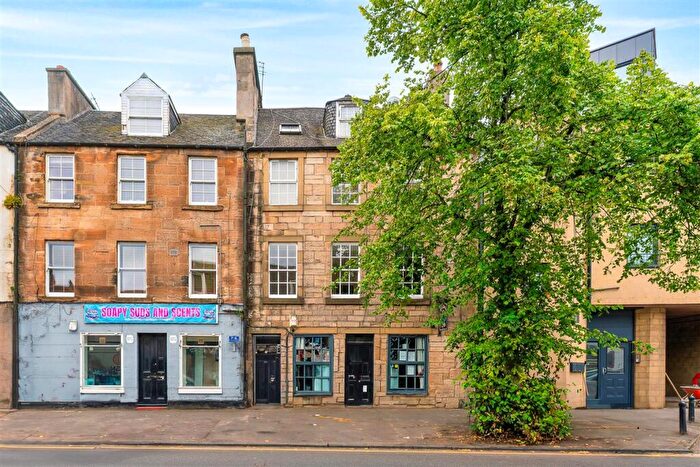 2 Bedroom Apartment For Sale In High Street, Linlithgow, EH49