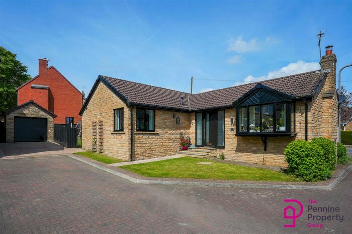 3 Bedroom Detached Bungalow For Sale In Mayfield Court, Oxspring, S36