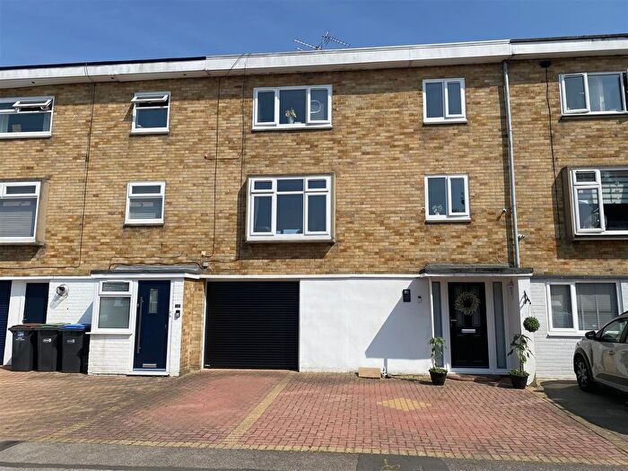 3 Bedroom Terraced House For Sale In Washington Crescent, Newton Aycliffe, DL5