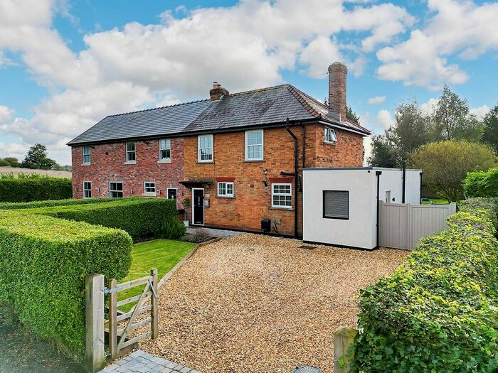 3 Bedroom Semi-Detached House For Sale In Red Delph Lane, Rainford, WA11