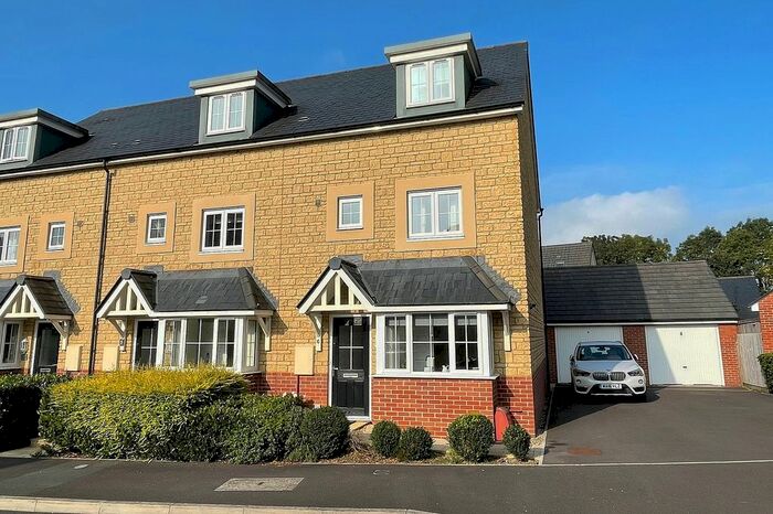 4 Bedroom End Of Terrace House For Sale In Evercreech, Somerset, BA4