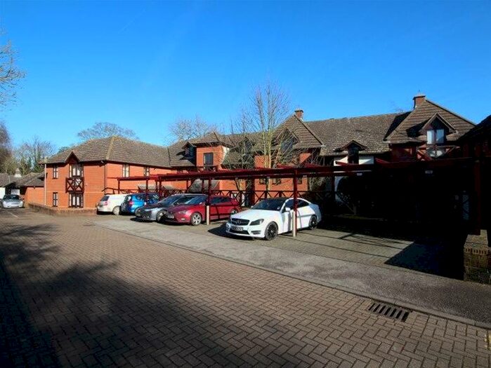 1 Bedroom Flat To Rent In Station Road, Harpenden, AL5