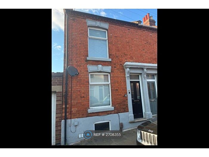 2 Bedroom End Terrace House To Rent In Brook Street, Northampton, NN1