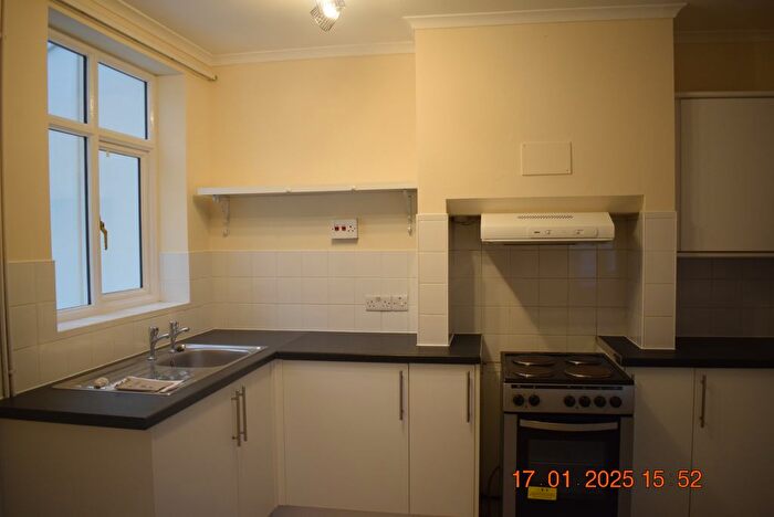 2 Bedroom End Of Terrace House To Rent In Castle Road, Nuneaton, CV10