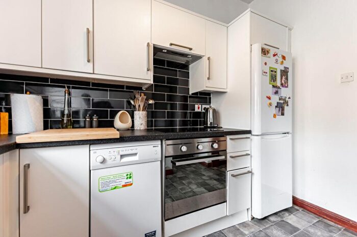 2 Bedroom Cottage For Sale In Stanley, Kinclaven, PH1