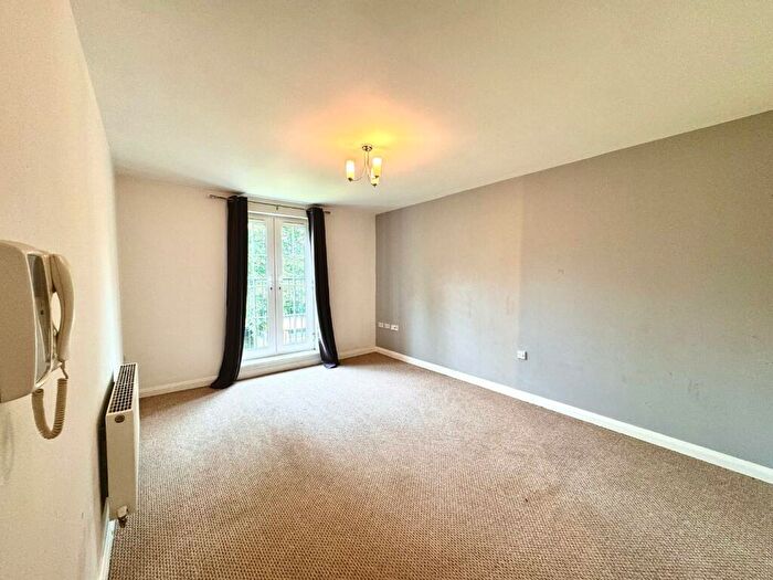 2 Bedroom Flat For Sale In Greenbrook Road, Burnley, BB12