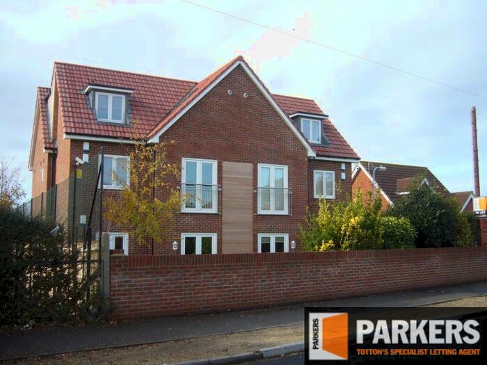 2 Bedroom Flat To Rent In Heathfield Court, Sholing, SO19