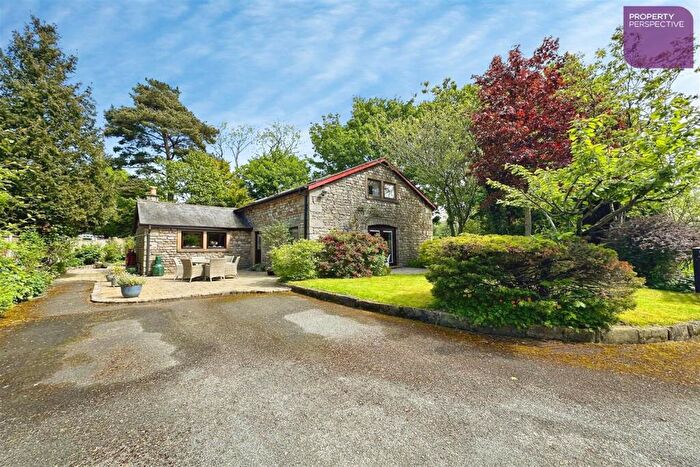 4 Bedroom Barn Conversion For Sale In Trough Road, PR3