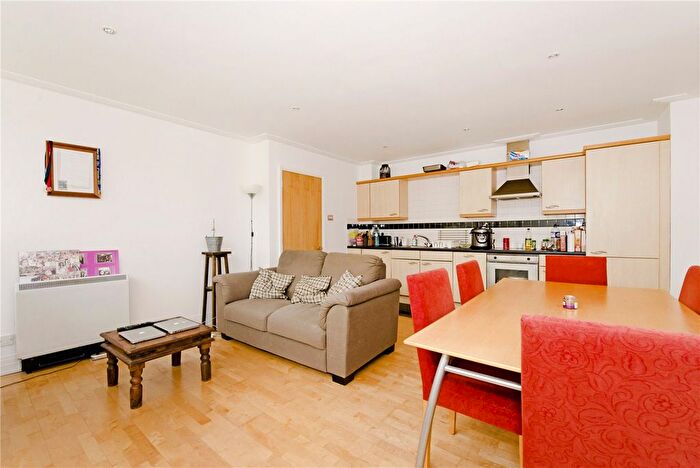 1 Bedroom Flat To Rent In Drayton Park, Islington, N5