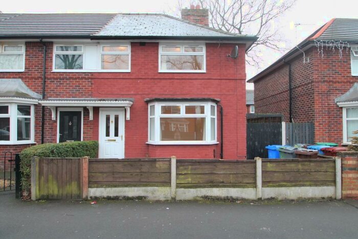 3 Bedroom End Of Terrace House To Rent In Broadoak Road, Wythenshawe, Manchester, M22