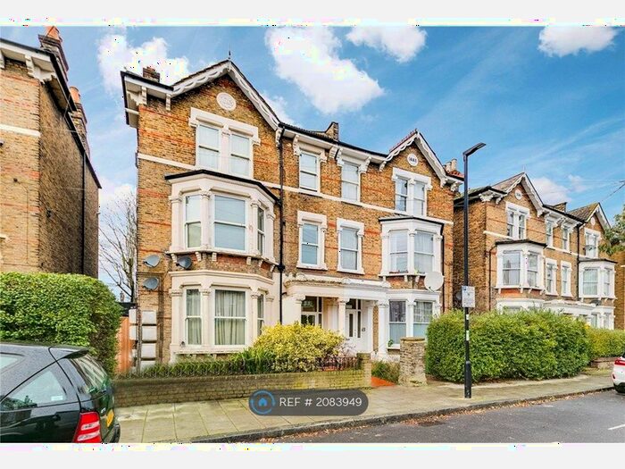 2 Bedroom Flat To Rent In London, London, SW2