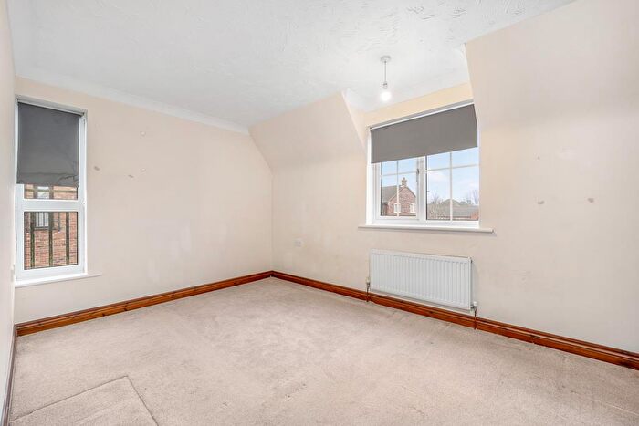 3 Bedroom End Of Terrace House For Sale In Chamomile Way, Spalding, PE11