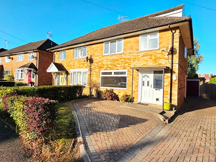 4 Bedroom Semi-Detached House To Rent In Burns Road, Crawley, RH10