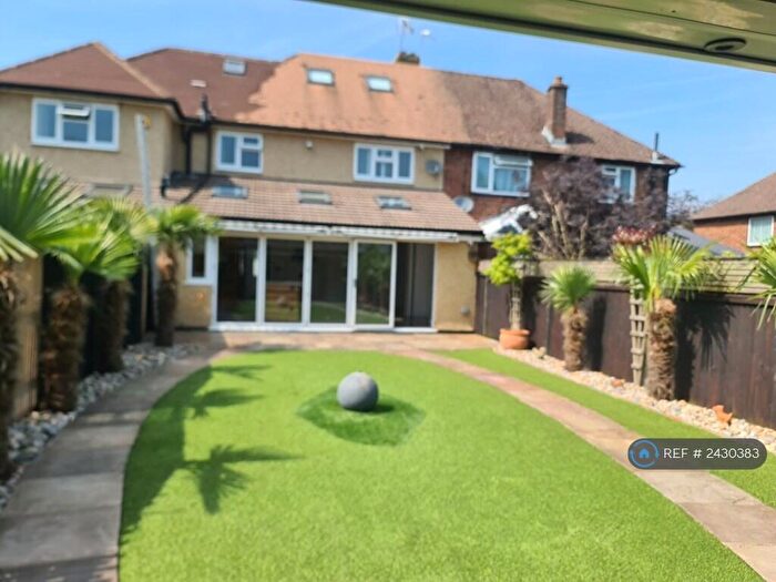 5 Bedroom Terraced House To Rent In Selsdon, Selsdon, CR2